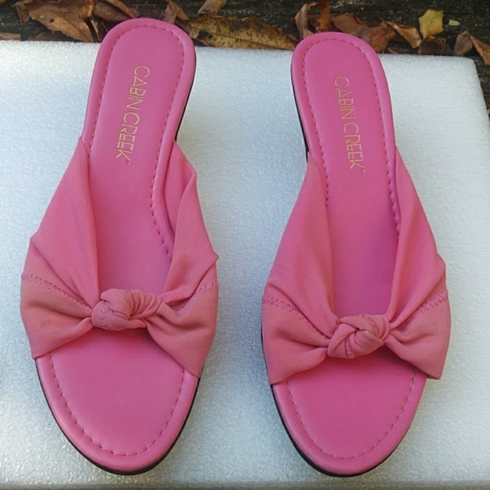 SALE ⛄ 🔴 Cabin Creek Pink Heels
